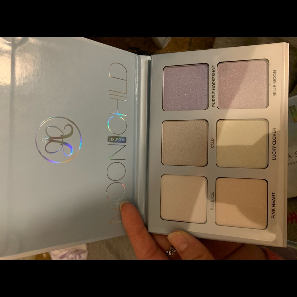 ANASTASIA OF BEVERLY HILLS HIGHLIGHT